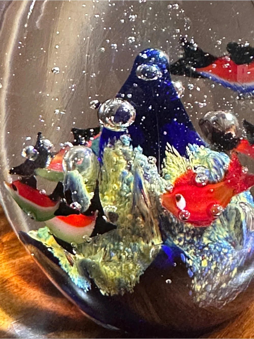 Glass Aquarium Fish Paperweight - Clear with Multicolor Fish
